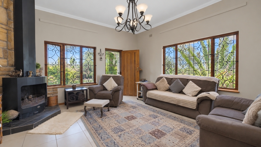 3 Bedroom Property for Sale in Crestholme KwaZulu-Natal