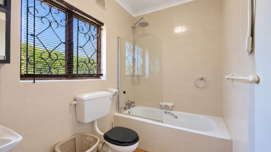 3 Bedroom Property for Sale in Crestholme KwaZulu-Natal