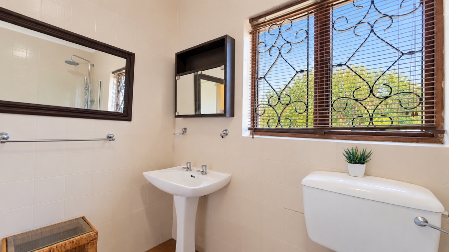 3 Bedroom Property for Sale in Crestholme KwaZulu-Natal