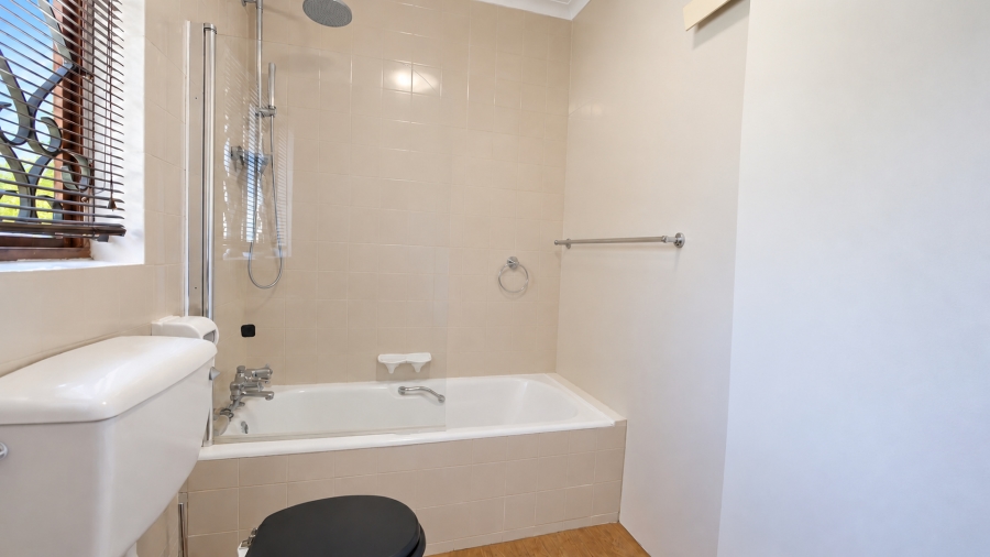 3 Bedroom Property for Sale in Crestholme KwaZulu-Natal