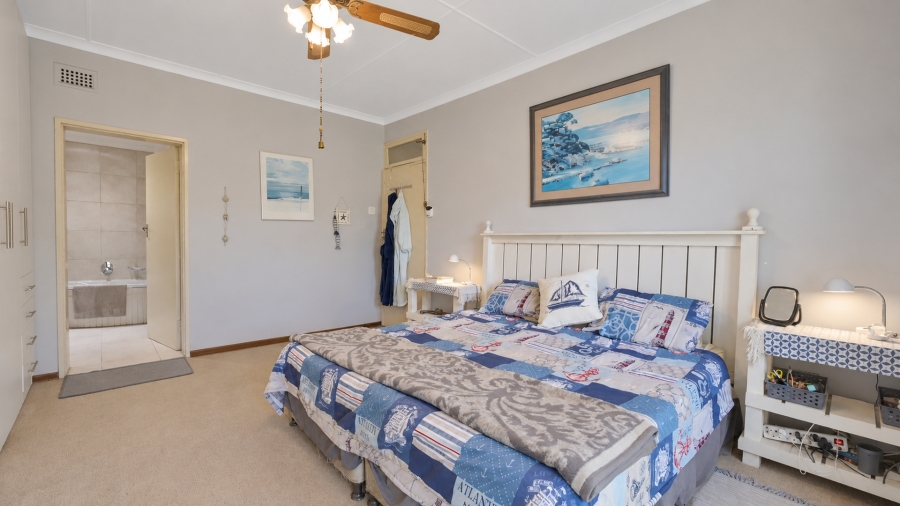3 Bedroom Property for Sale in Crestholme KwaZulu-Natal