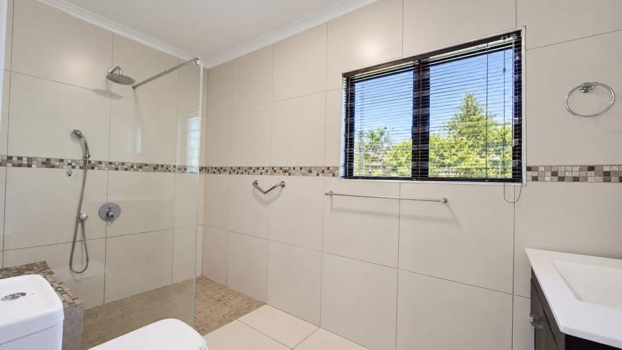 3 Bedroom Property for Sale in Crestholme KwaZulu-Natal