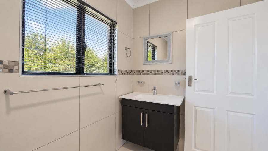 3 Bedroom Property for Sale in Crestholme KwaZulu-Natal
