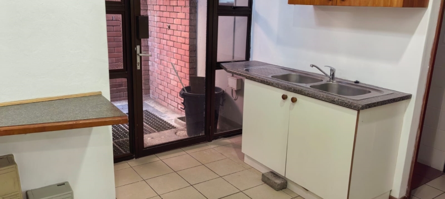 To Let Commercial Property for Rent in Amanzimtoti KwaZulu-Natal