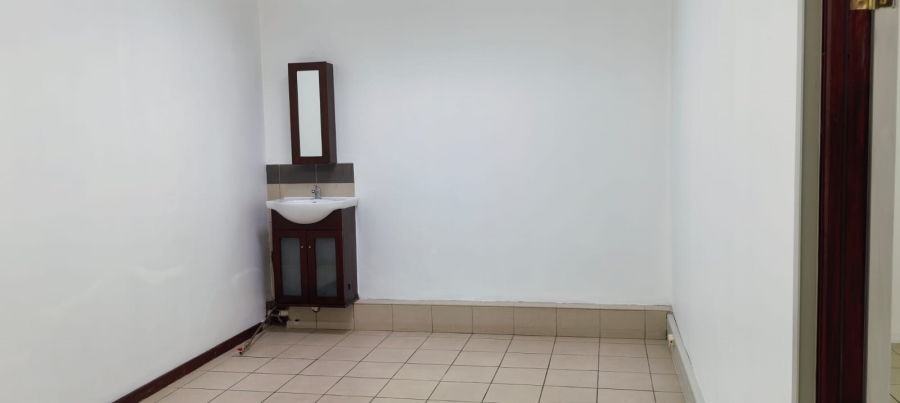 To Let Commercial Property for Rent in Amanzimtoti KwaZulu-Natal