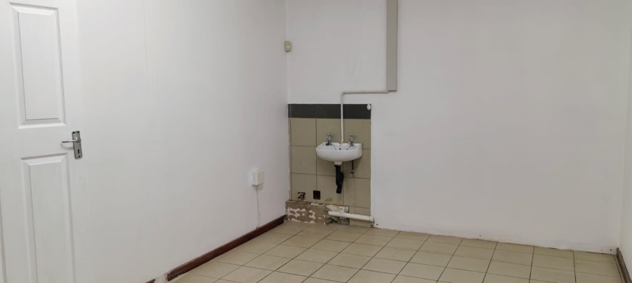To Let Commercial Property for Rent in Amanzimtoti KwaZulu-Natal