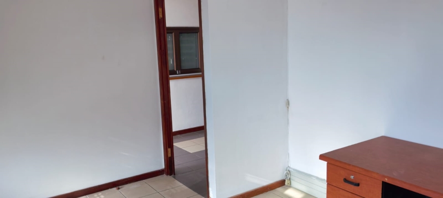 To Let Commercial Property for Rent in Amanzimtoti KwaZulu-Natal
