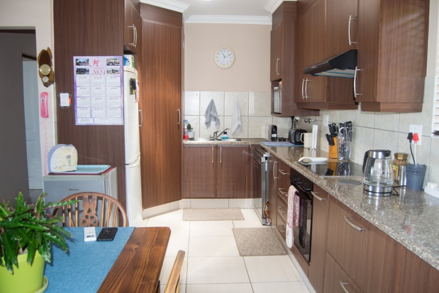 2 Bedroom Property for Sale in Freeland Park KwaZulu-Natal