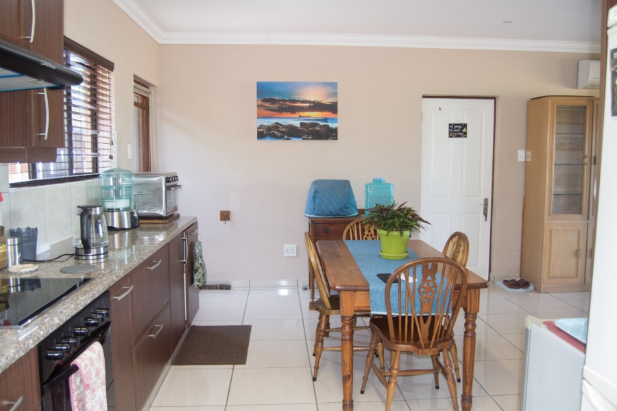 2 Bedroom Property for Sale in Freeland Park KwaZulu-Natal