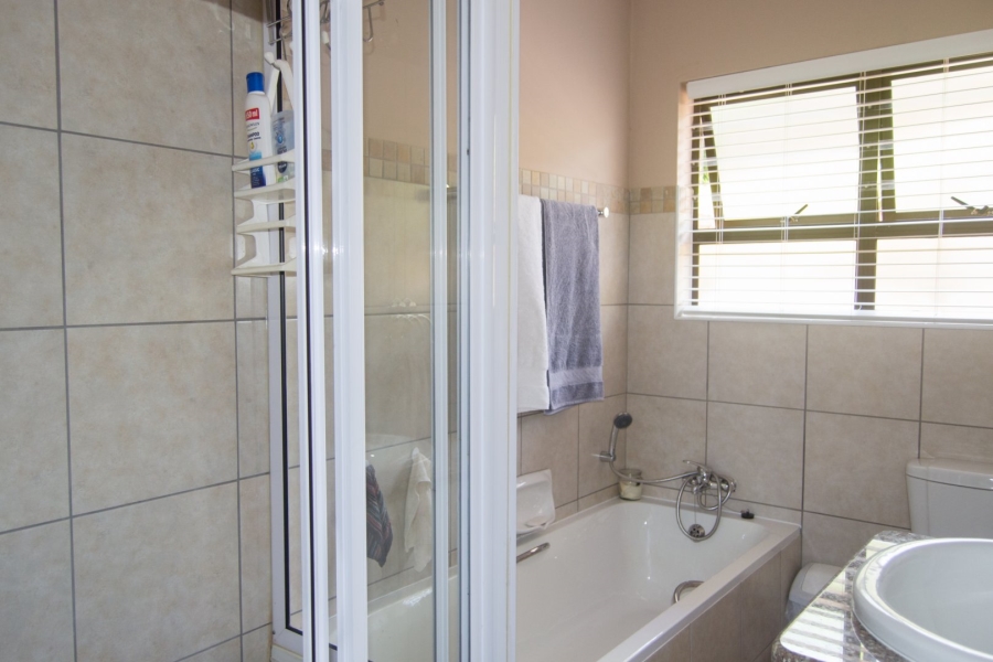2 Bedroom Property for Sale in Freeland Park KwaZulu-Natal