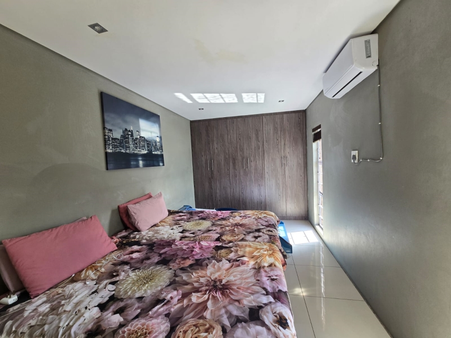 To Let 4 Bedroom Property for Rent in Ballito Central KwaZulu-Natal