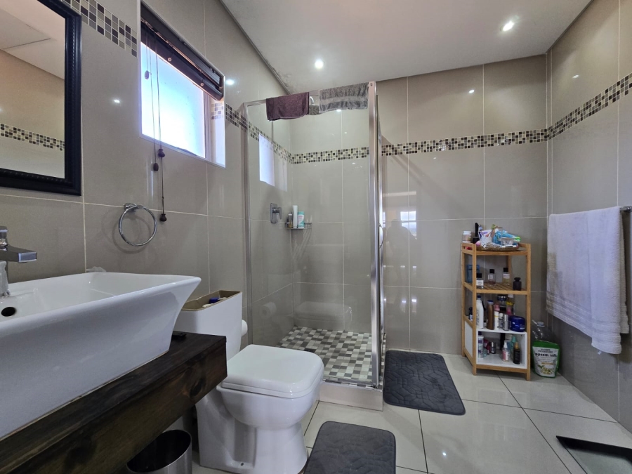 To Let 4 Bedroom Property for Rent in Ballito Central KwaZulu-Natal