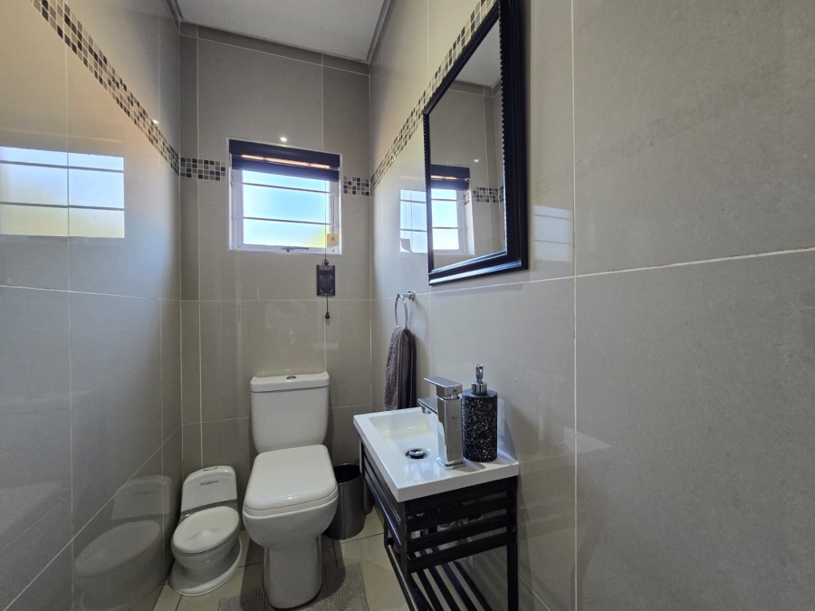 To Let 4 Bedroom Property for Rent in Ballito Central KwaZulu-Natal