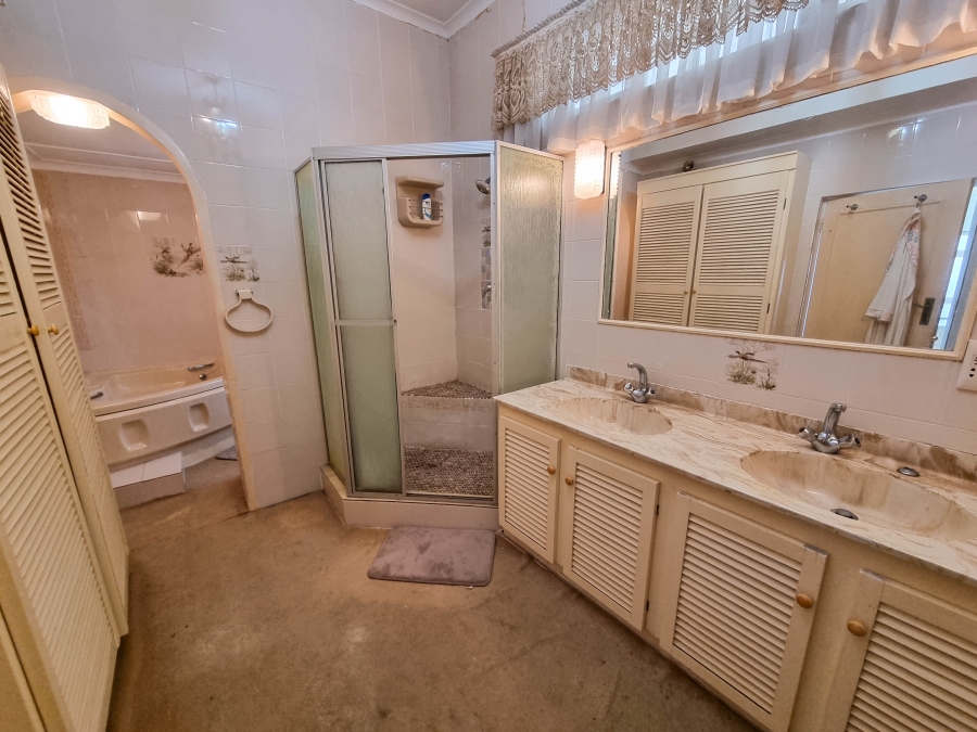 4 Bedroom Property for Sale in Umhlanga KwaZulu-Natal