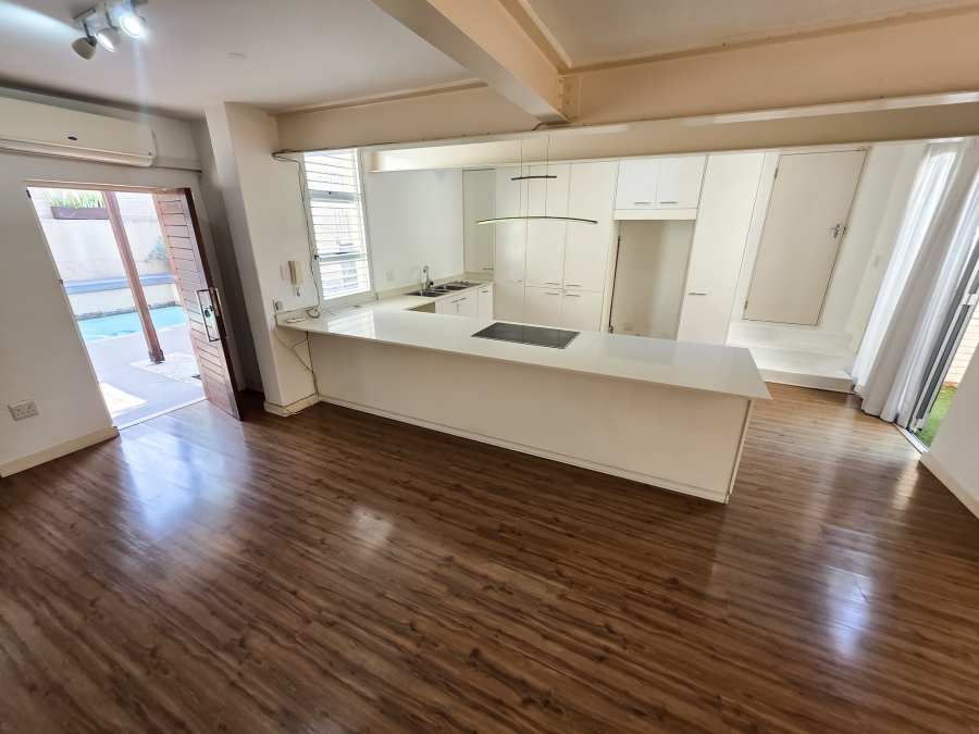 To Let 4 Bedroom Property for Rent in Umhlanga KwaZulu-Natal