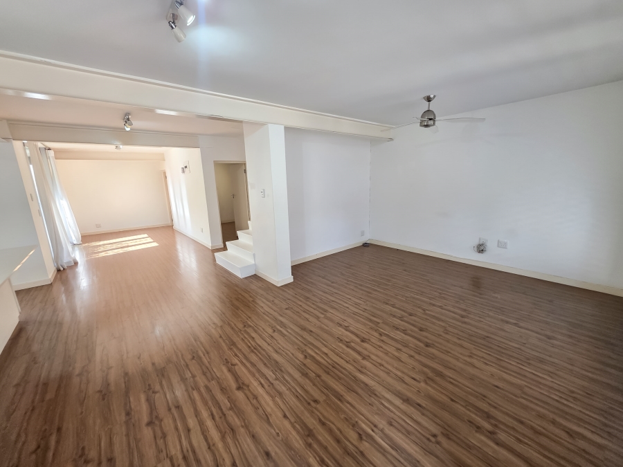 To Let 4 Bedroom Property for Rent in Umhlanga KwaZulu-Natal