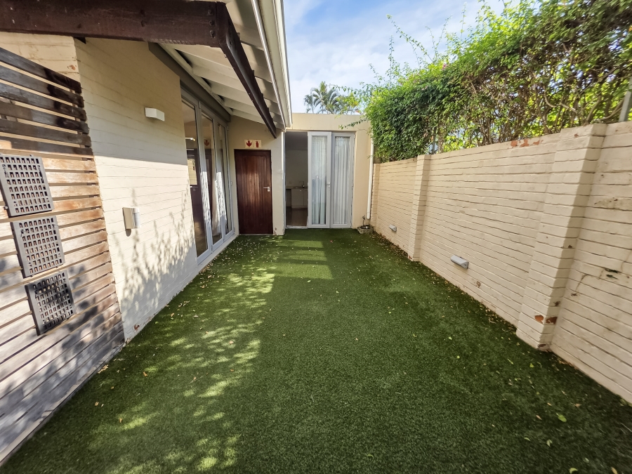 To Let 4 Bedroom Property for Rent in Umhlanga KwaZulu-Natal