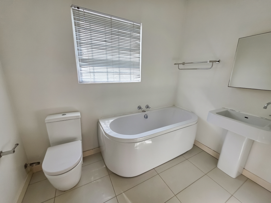 To Let 4 Bedroom Property for Rent in Umhlanga KwaZulu-Natal