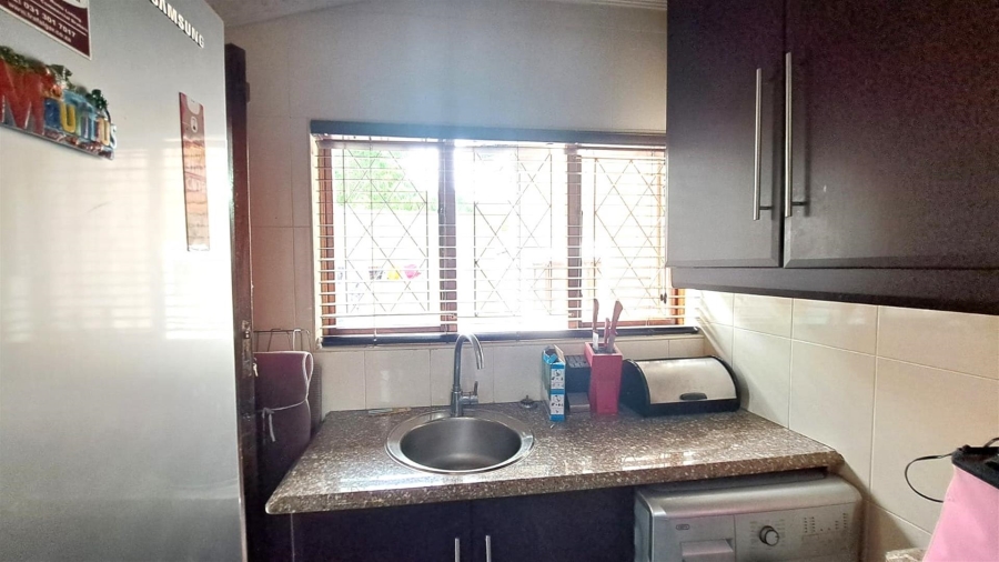 To Let 3 Bedroom Property for Rent in Chiltern Hills KwaZulu-Natal