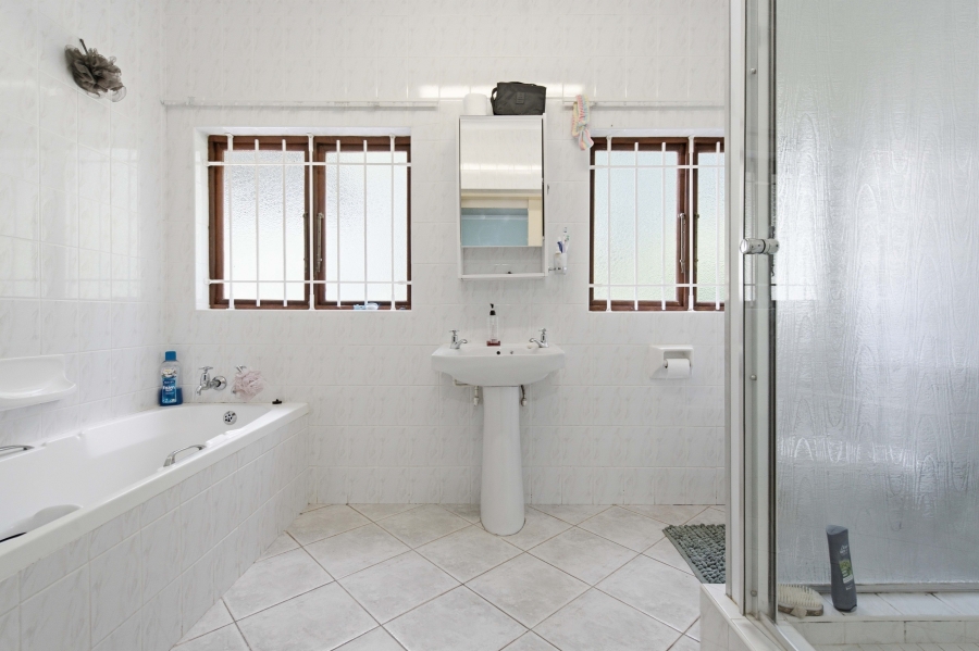 4 Bedroom Property for Sale in Pennington KwaZulu-Natal