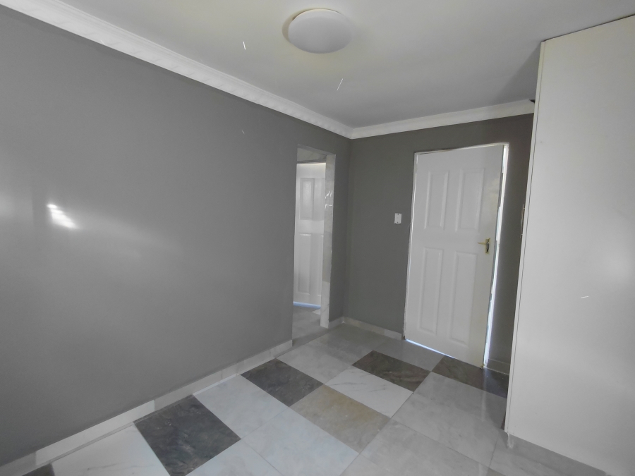 To Let 1 Bedroom Property for Rent in Montclair KwaZulu-Natal