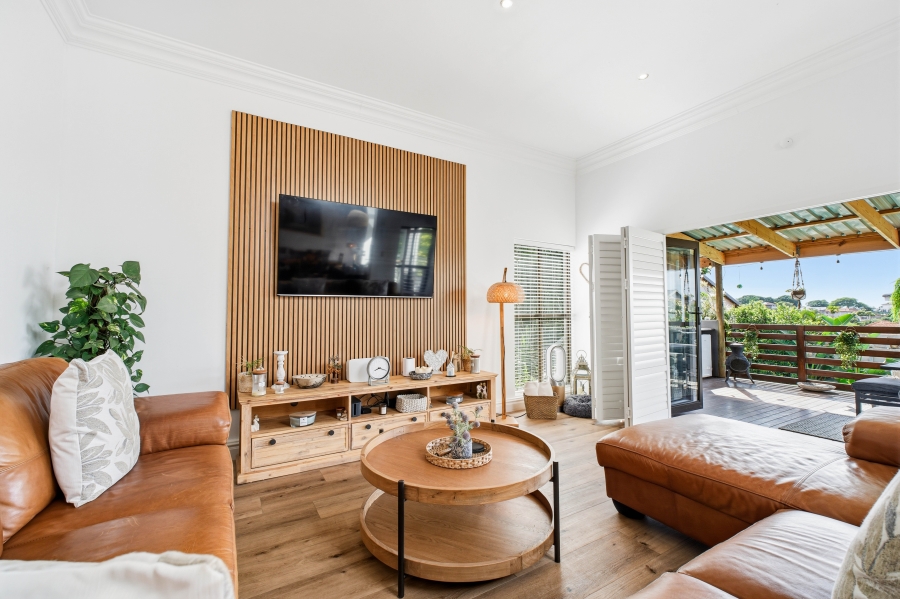 4 Bedroom Property for Sale in Sheffield Beach KwaZulu-Natal