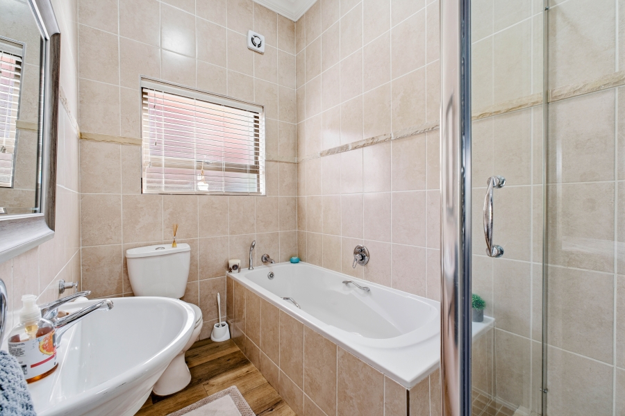 4 Bedroom Property for Sale in Sheffield Beach KwaZulu-Natal