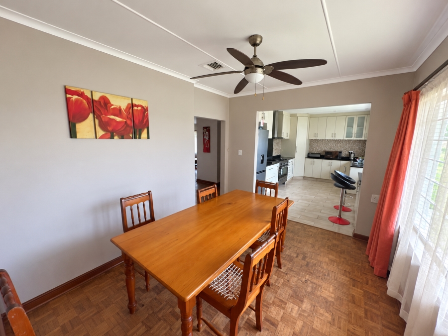 4 Bedroom Property for Sale in Amanzimtoti KwaZulu-Natal