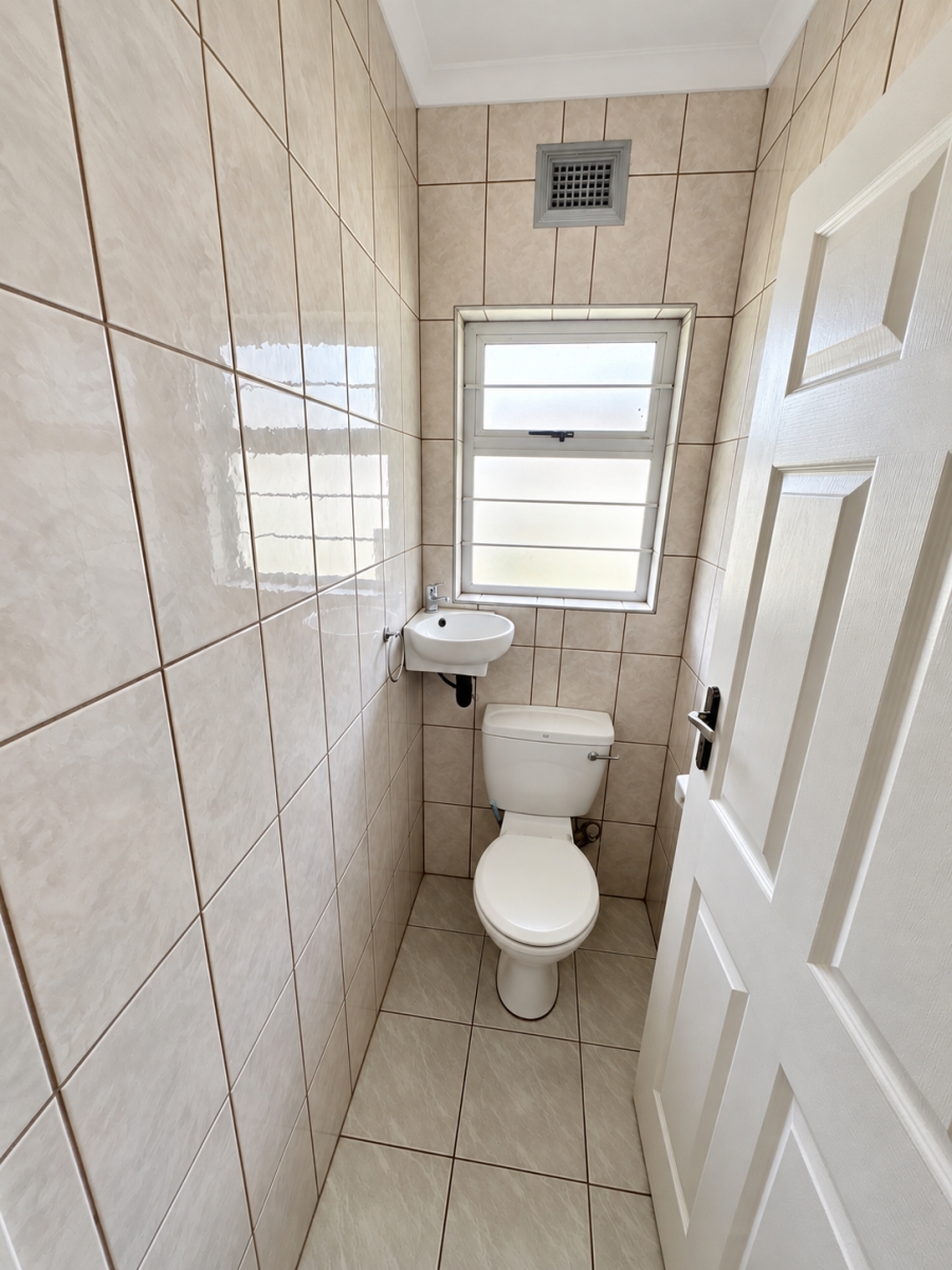 4 Bedroom Property for Sale in Amanzimtoti KwaZulu-Natal