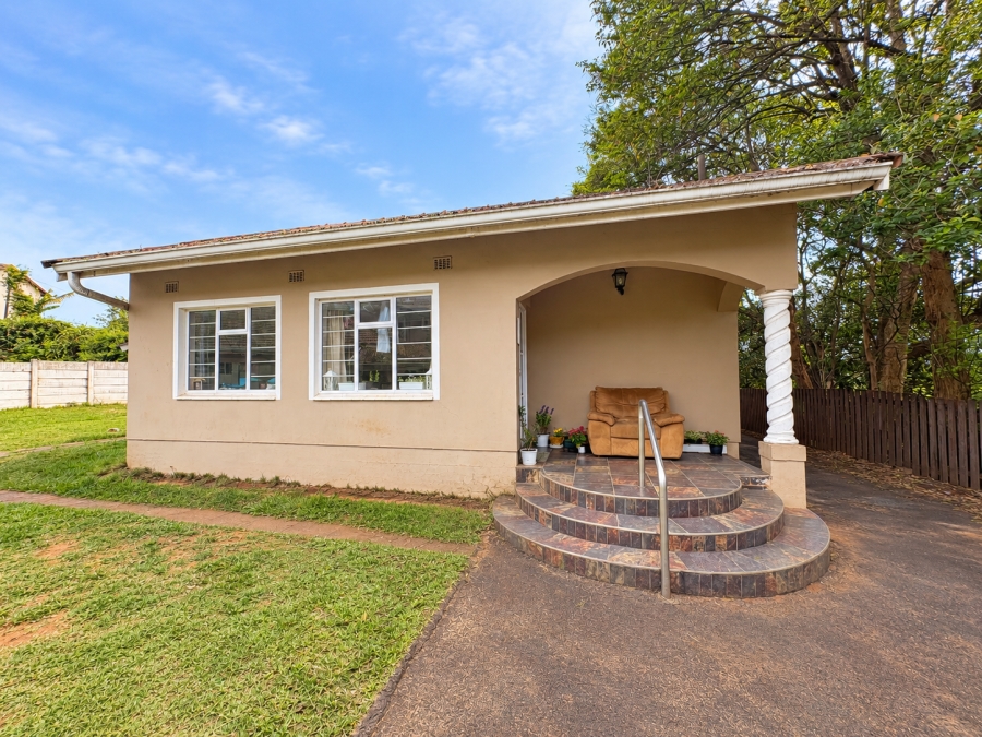 4 Bedroom Property for Sale in Amanzimtoti KwaZulu-Natal
