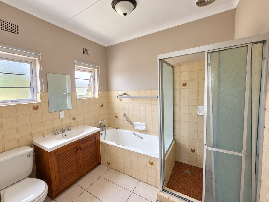 4 Bedroom Property for Sale in Amanzimtoti KwaZulu-Natal