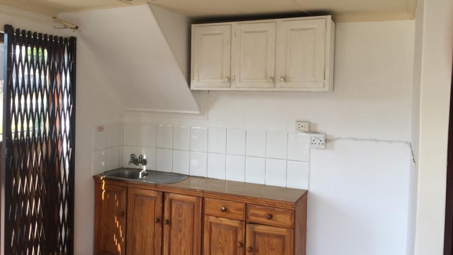 To Let 1 Bedroom Property for Rent in Bluff KwaZulu-Natal