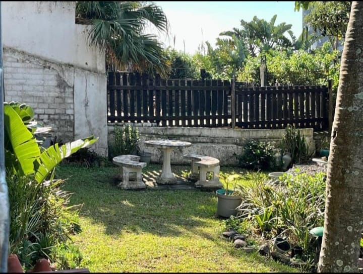 To Let 2 Bedroom Property for Rent in Amanzimtoti KwaZulu-Natal