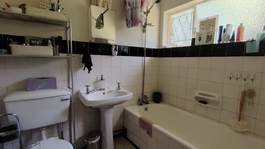 To Let 4 Bedroom Property for Rent in Merrivale KwaZulu-Natal