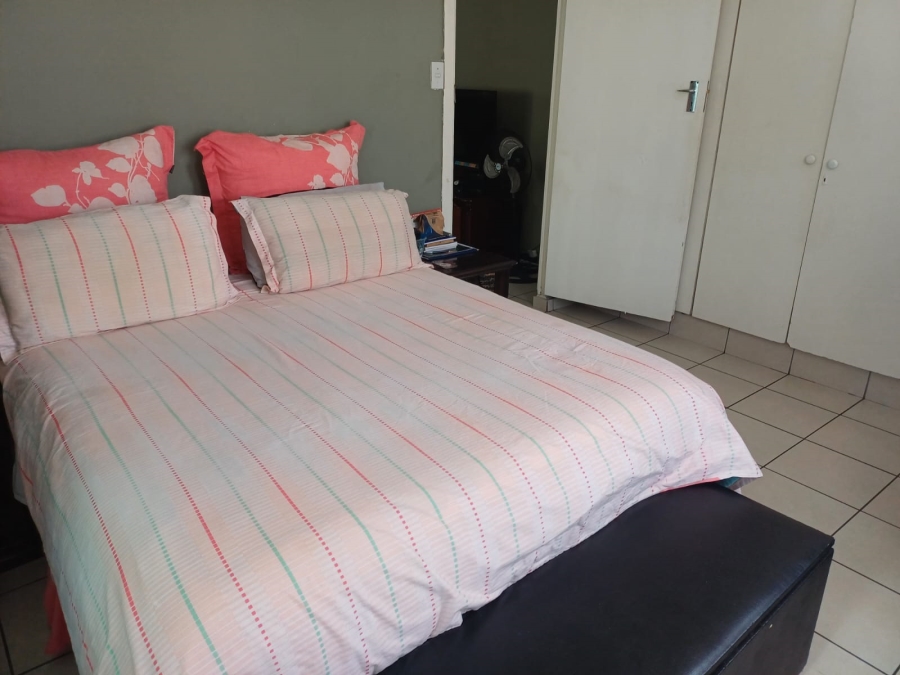 To Let 1 Bedroom Property for Rent in Glenwood KwaZulu-Natal