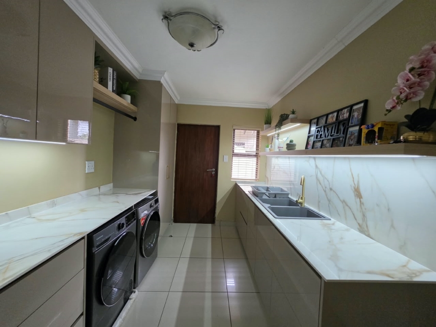 5 Bedroom Property for Sale in Mzingazi Golf Estate KwaZulu-Natal