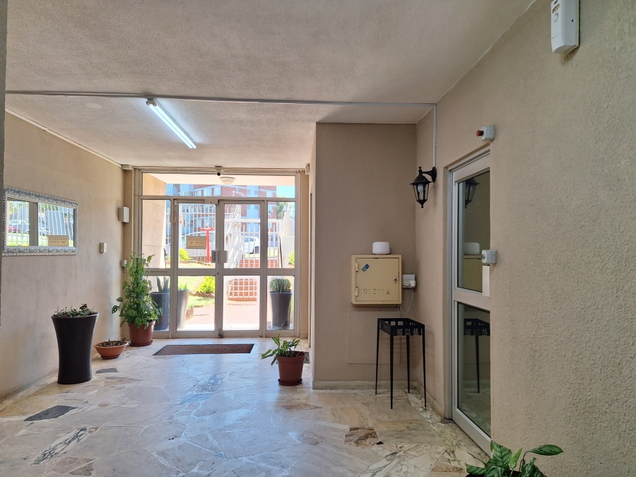 To Let 1 Bedroom Property for Rent in Windermere KwaZulu-Natal