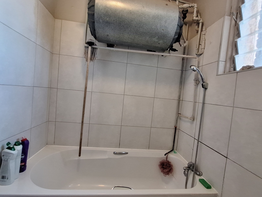 To Let 1 Bedroom Property for Rent in Windermere KwaZulu-Natal