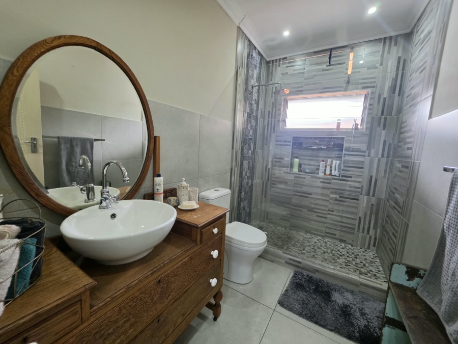 9 Bedroom Property for Sale in Veld En Vlei KwaZulu-Natal