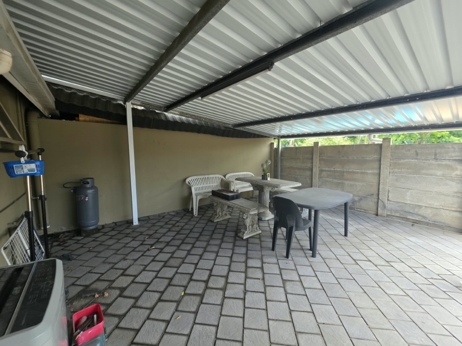 9 Bedroom Property for Sale in Veld En Vlei KwaZulu-Natal