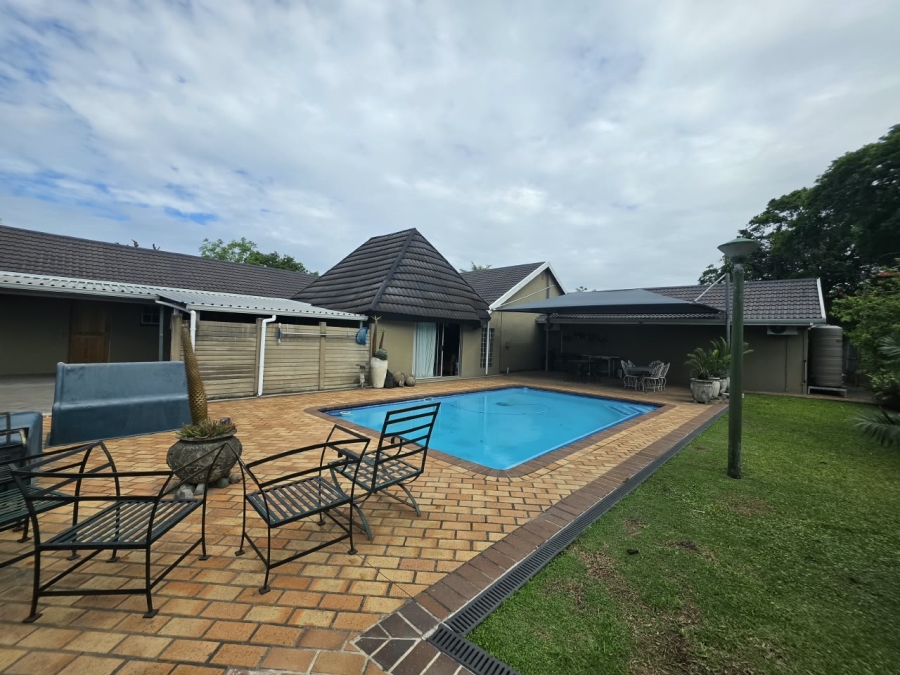 9 Bedroom Property for Sale in Veld En Vlei KwaZulu-Natal