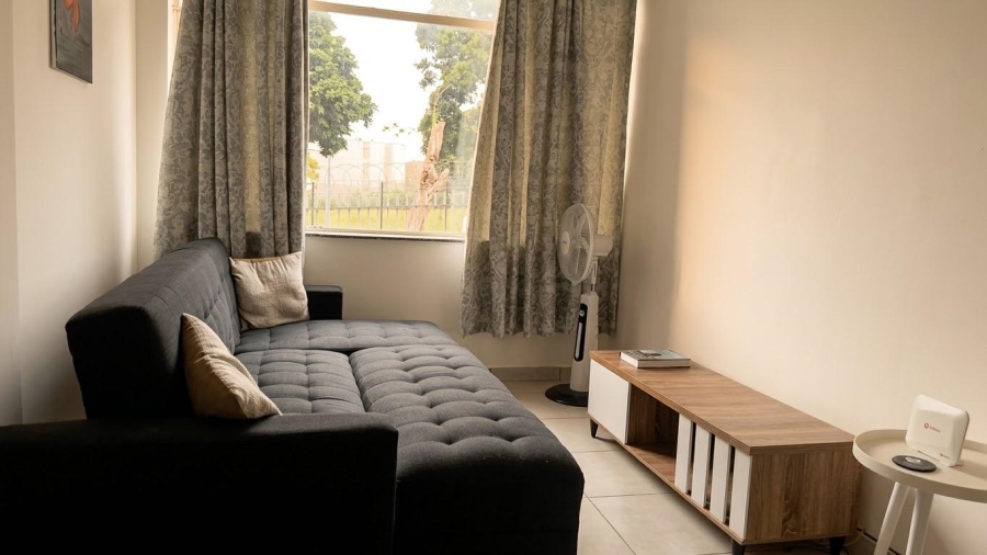 1 Bedroom Property for Sale in Essenwood KwaZulu-Natal