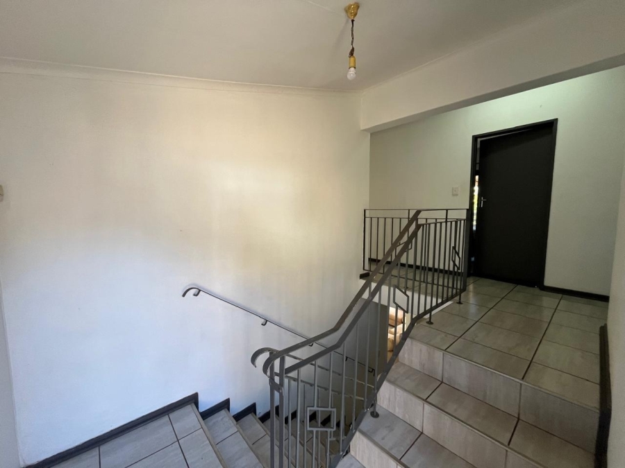 To Let 4 Bedroom Property for Rent in Ocean View KwaZulu-Natal