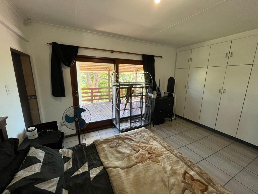 To Let 4 Bedroom Property for Rent in Ocean View KwaZulu-Natal