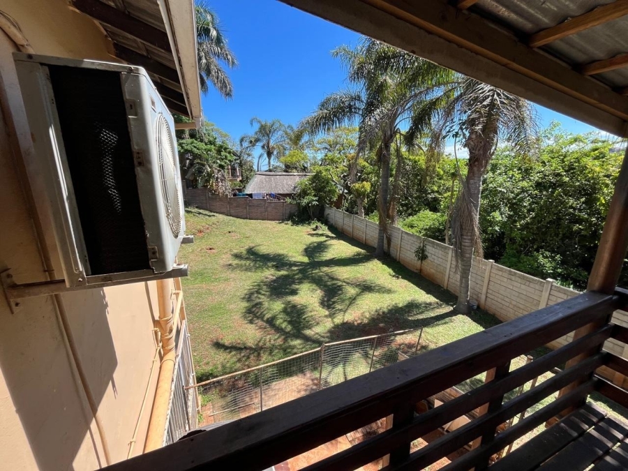 To Let 4 Bedroom Property for Rent in Ocean View KwaZulu-Natal