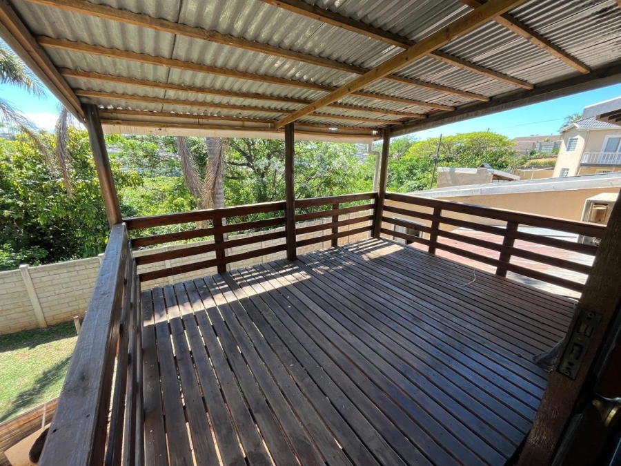 To Let 4 Bedroom Property for Rent in Ocean View KwaZulu-Natal