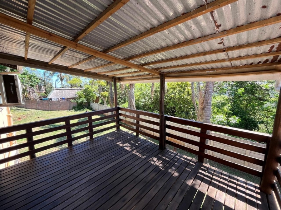 To Let 4 Bedroom Property for Rent in Ocean View KwaZulu-Natal