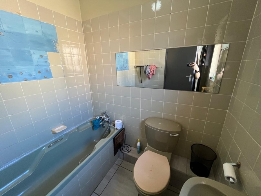 To Let 4 Bedroom Property for Rent in Ocean View KwaZulu-Natal
