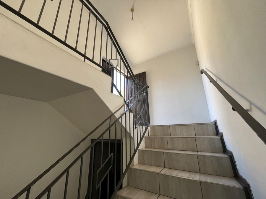 To Let 4 Bedroom Property for Rent in Ocean View KwaZulu-Natal