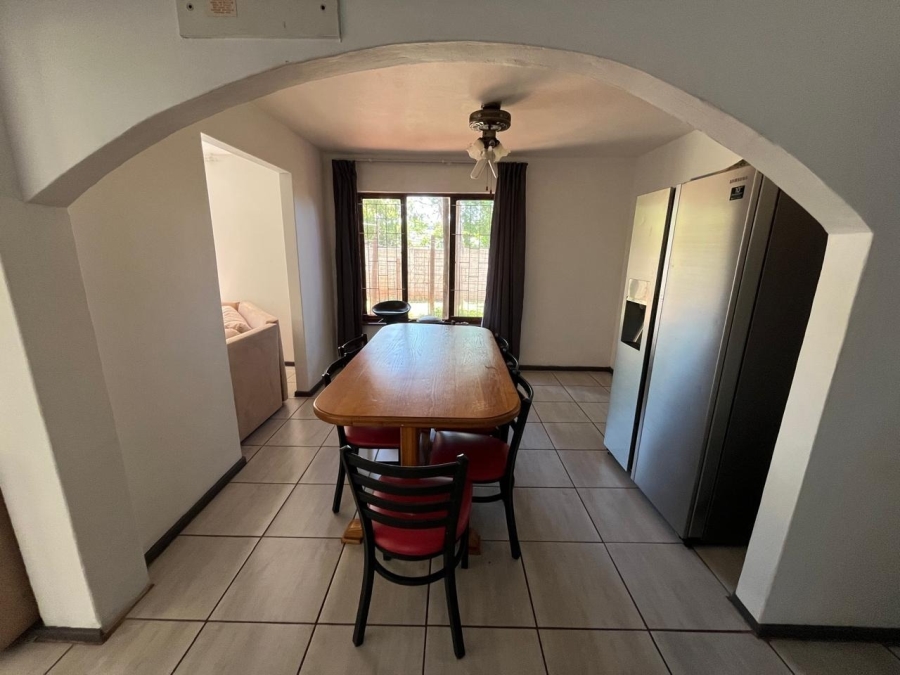 To Let 4 Bedroom Property for Rent in Ocean View KwaZulu-Natal